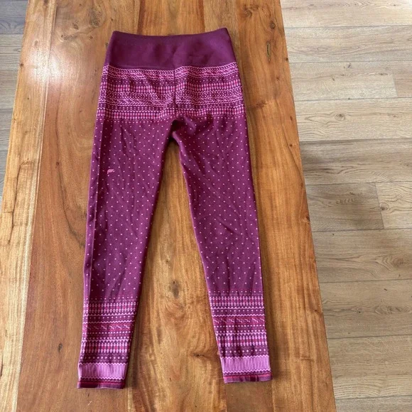 Fabletics Women's Pink Winter Leggings Size XL - Picture 3 of 4